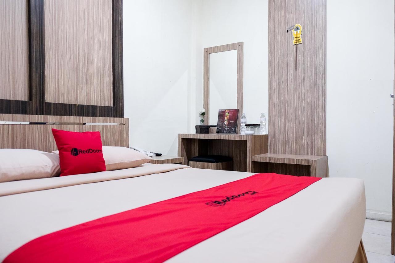 Reddoorz Plus Near Living World Pekanbaru Zewnętrze zdjęcie
