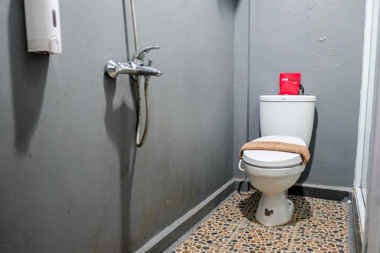 Reddoorz Plus Near Living World Pekanbaru Zewnętrze zdjęcie